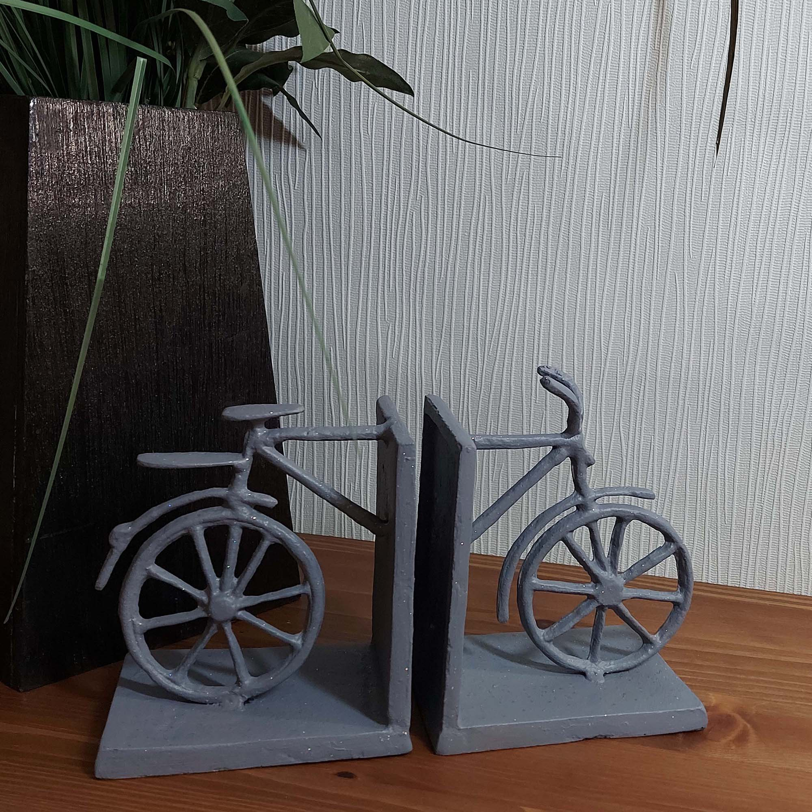 Elur Bicycle Iron Book Ends 13Cm Grey Shimmer Statue Statues Elur   