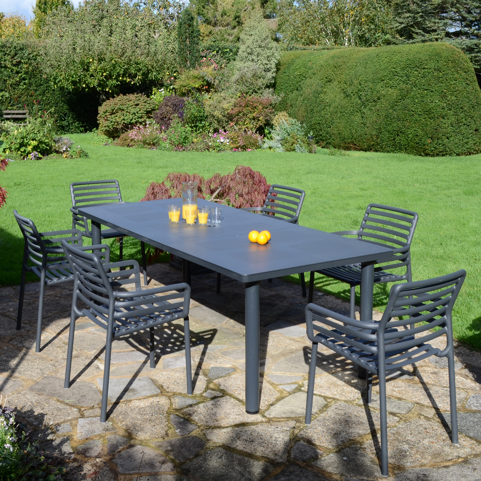 Extending aluminium garden online table