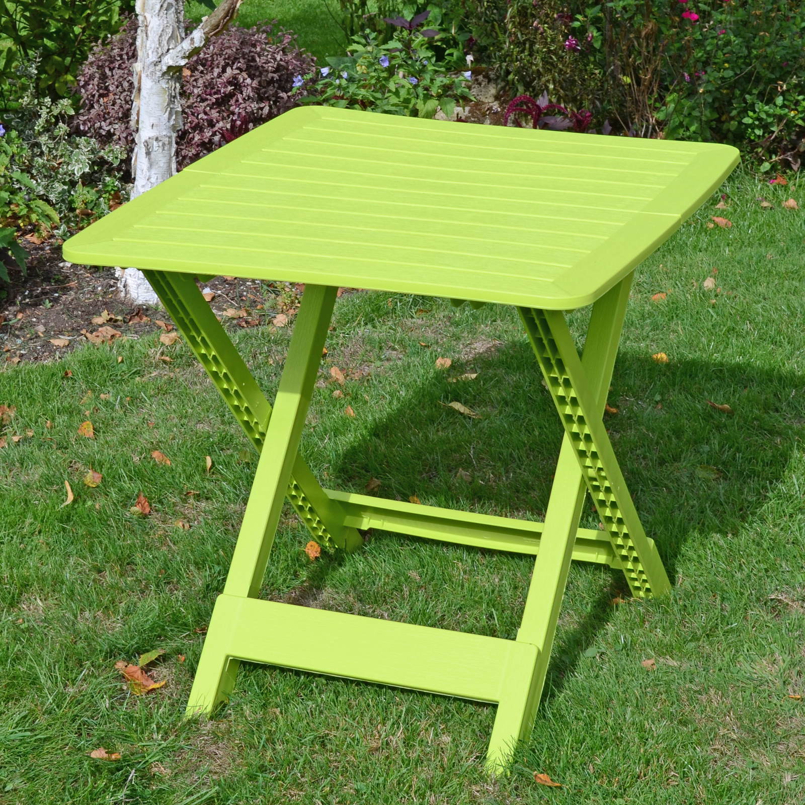 Trabella Brescia Folding Table With 4 Brescia Chairs Set Lime Green Dining Sets Trabella   