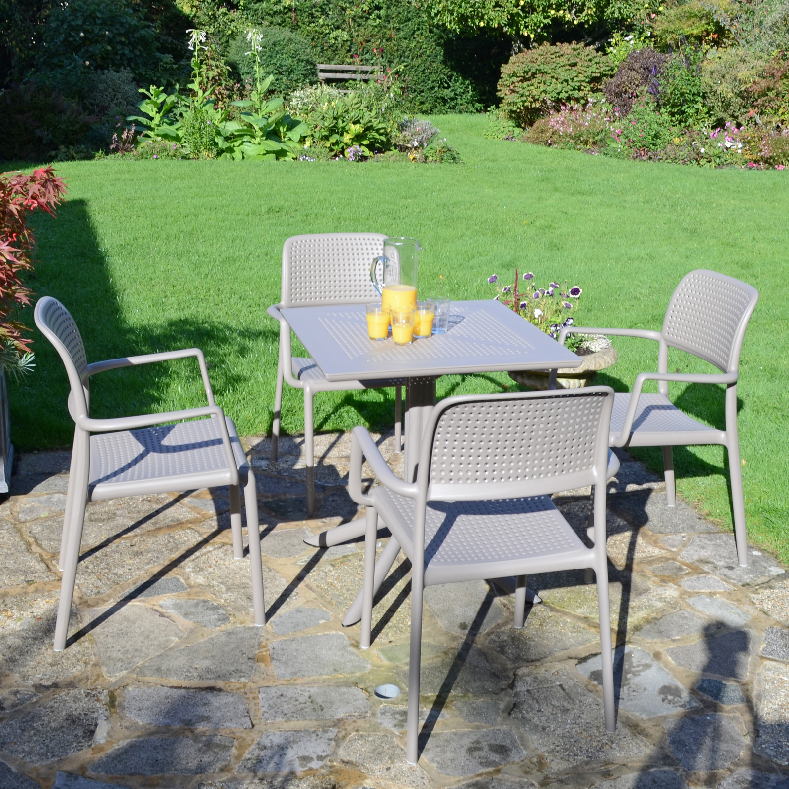 Nardi Clip Garden Table with 4 Bora Chair Set in Turtle Dove Grey Dining Sets Nardi   